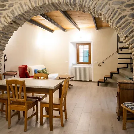 Apartment La Fonte - Duplex In Historical Center Lesa